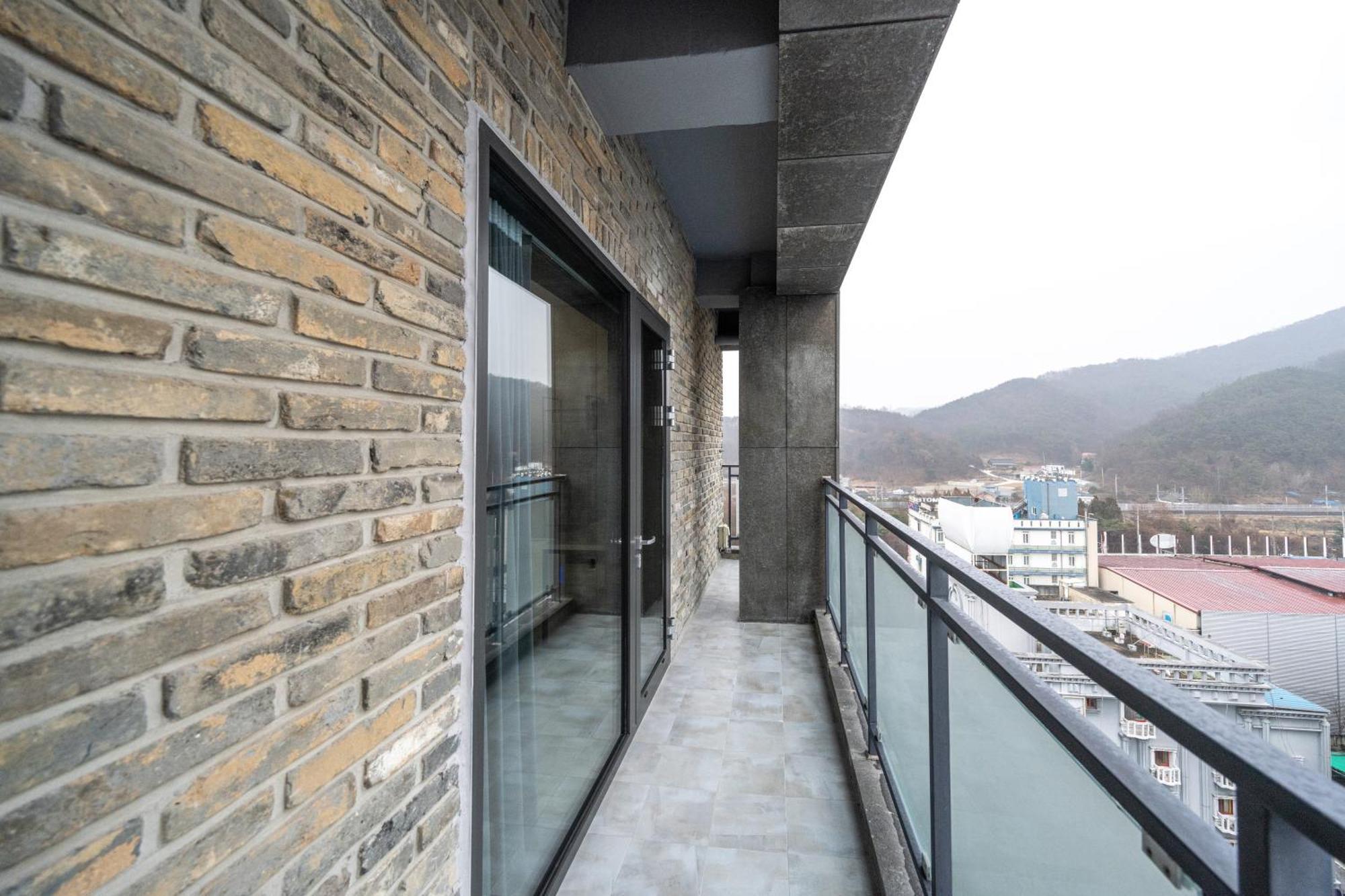 Jeonju Jazz Around Hotel Exteriör bild