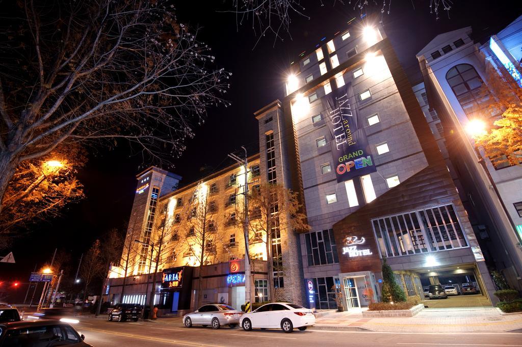 Jeonju Jazz Around Hotel Exteriör bild